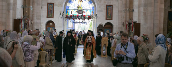Вход Блаженнейшего Патриарха в храм Святой Фотинии